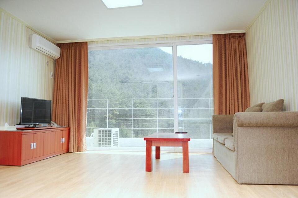 Muju Ilsung Condo Exterior photo